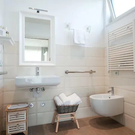 Incanto Di Luna Sirmione