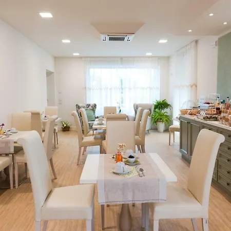 Incanto Di Luna Hotel 3*