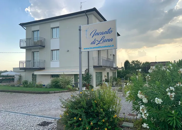 Incanto Di Luna Hotel 3*